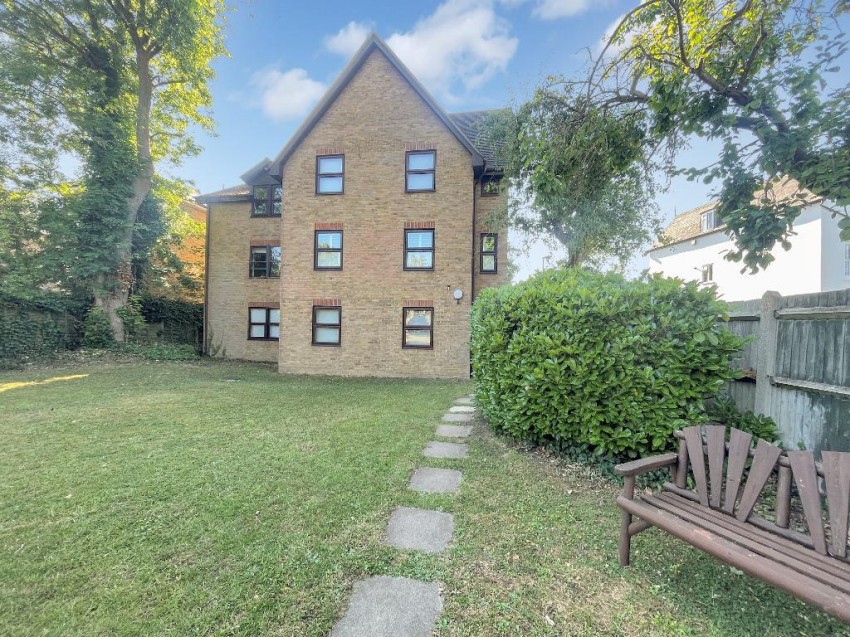 Images for Birdhurst Rise, South Croydon