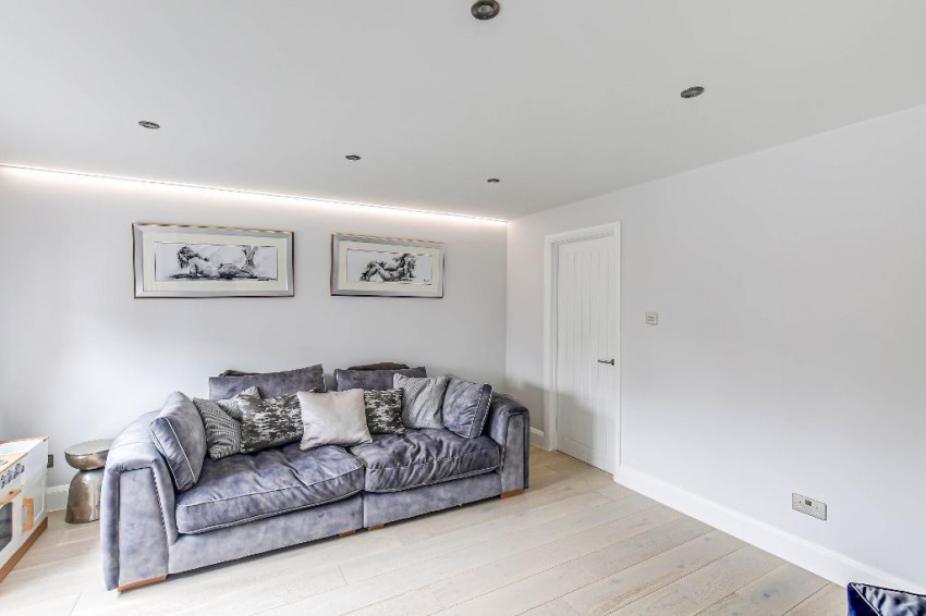 Images for Drake Avenue, Caterham