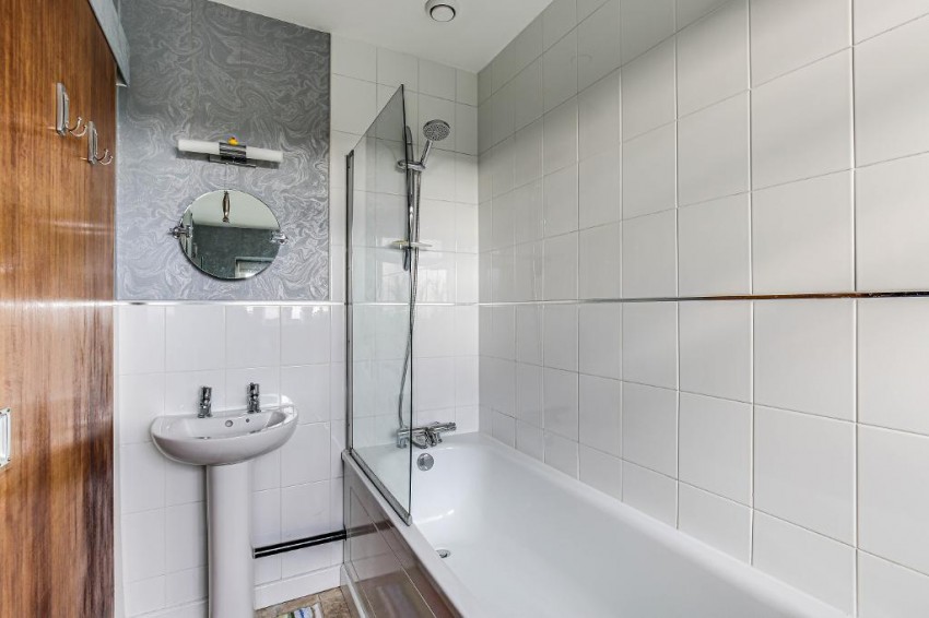 Images for Kooringa, Warlingham