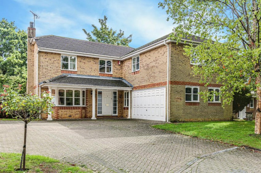 Images for Hillbury Gardens, Warlingham
