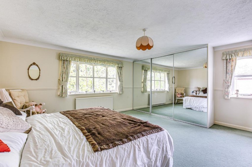Images for Hillbury Gardens, Warlingham