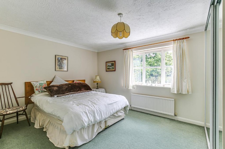 Images for Hillbury Gardens, Warlingham