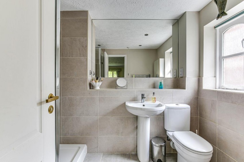 Images for Hillbury Gardens, Warlingham