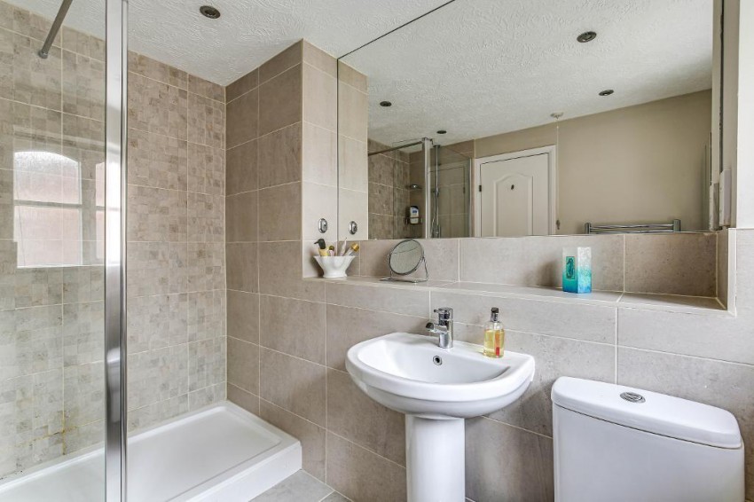 Images for Hillbury Gardens, Warlingham