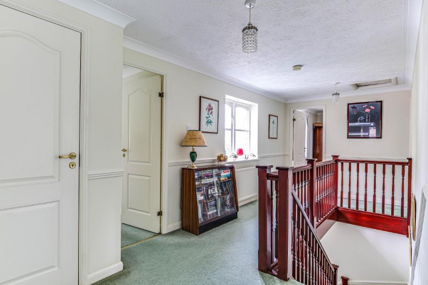 Images for Hillbury Gardens, Warlingham