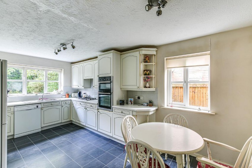 Images for Hillbury Gardens, Warlingham