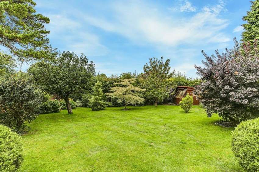 Images for Norfolk Avenue, Sanderstead