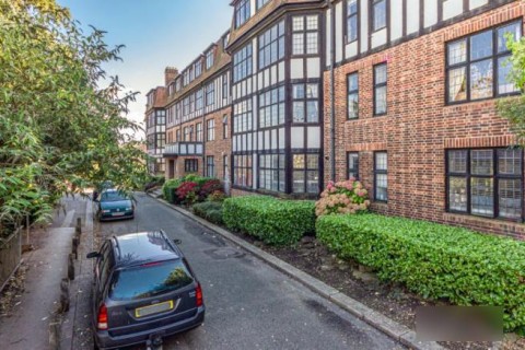View Full Details for Addiscombe road, Croydon