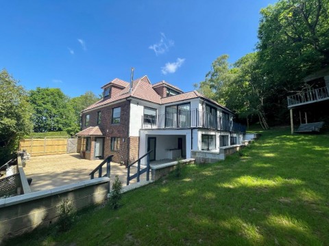 View Full Details for High Beech, South Croydon