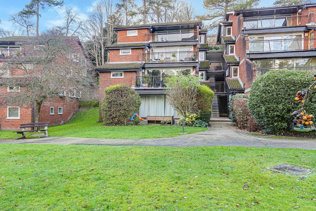 Place, Warlingham, 3 bedroom, Apartment