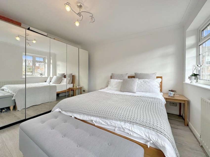 Ridge Langley, Sanderstead, 3 bedroom, End Terraced