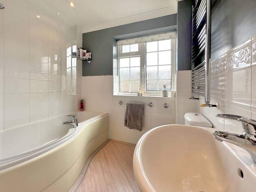 Ridge Langley, Sanderstead, 3 bedroom, End Terraced