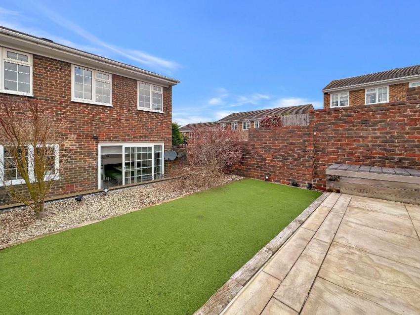 Ridge Langley, Sanderstead, 3 bedroom, End Terraced