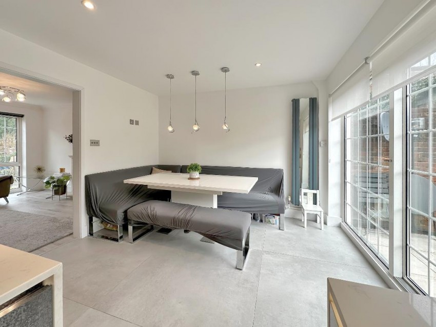 Ridge Langley, Sanderstead, 3 bedroom, End Terraced