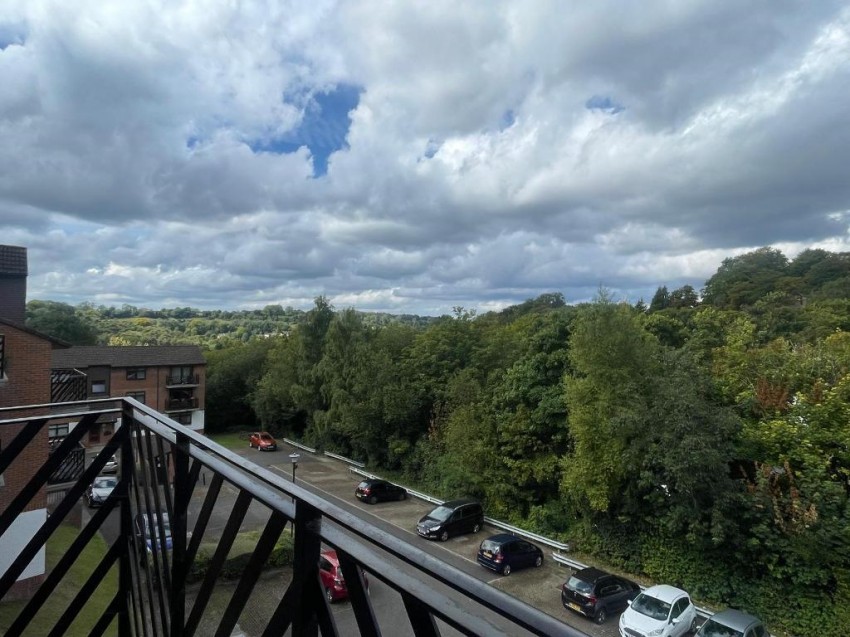 Images for Treetops, Whyteleafe