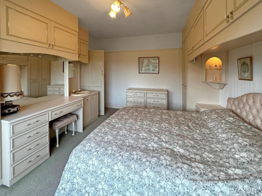 Images for Arundel Avenue, Sanderstead