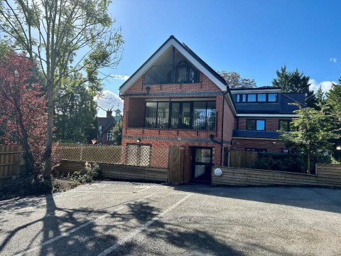 View Full Details for Whyteleafe Hill, Whyteleafe