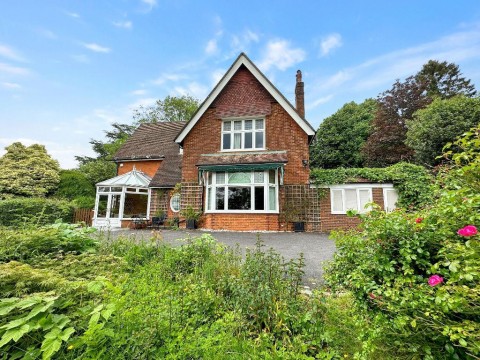 View Full Details for Westview Road, Warlingham