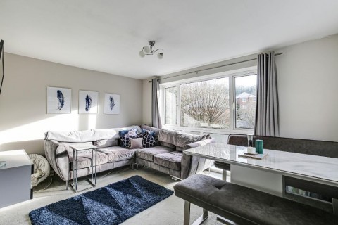 View Full Details for Crescent Road, Caterham
