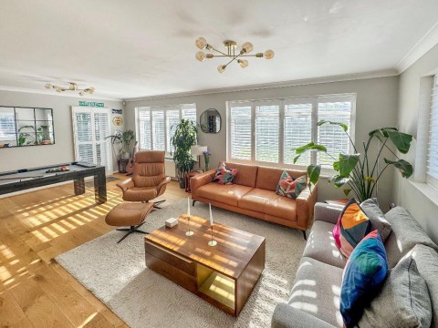 View Full Details for Castlemaine Avenue, South Croydon