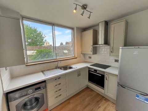 View Full Details for Cross Road, Croydon