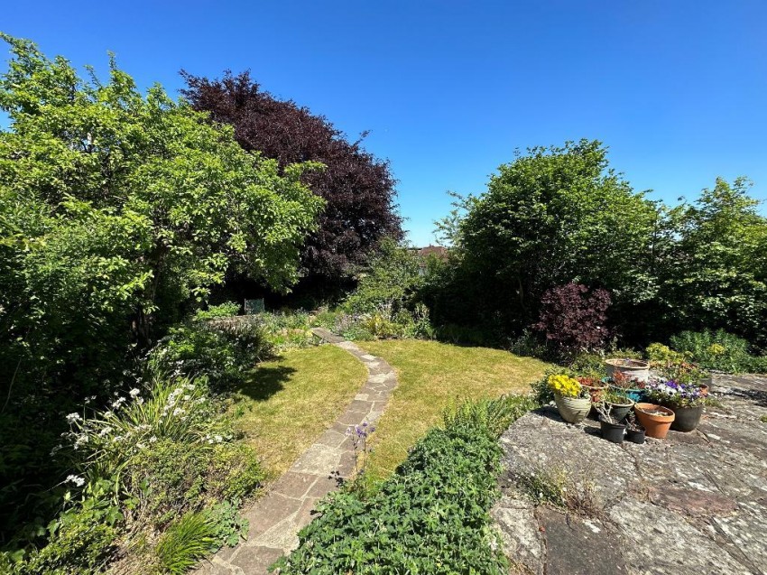 Images for Norfolk Avenue, Sanderstead