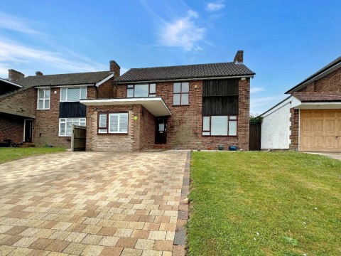 View Full Details for Ellenbridge Way, South Croydon
