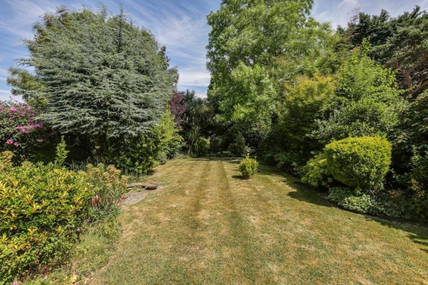 Images for Sanderstead, South Croydon