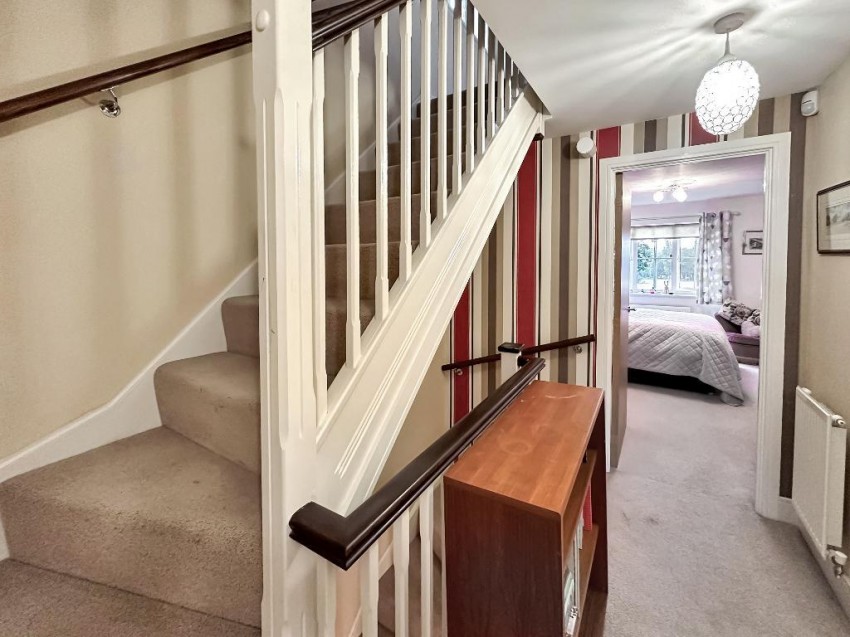 Images for White Hill Close, Caterham