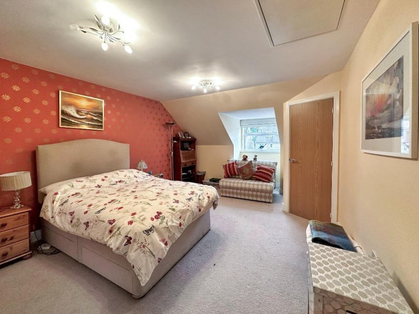 Images for White Hill Close, Caterham