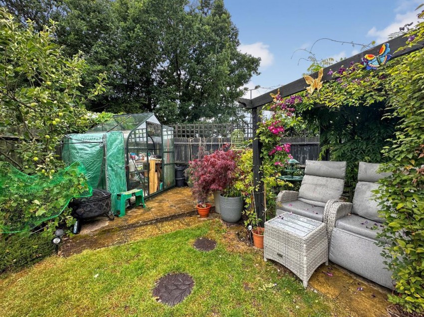 Images for White Hill Close, Caterham