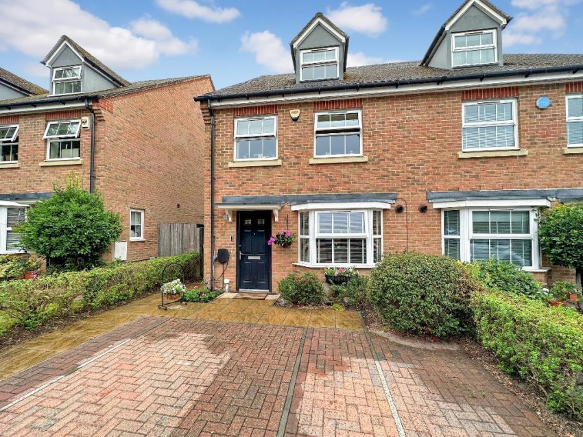 Images for White Hill Close, Caterham