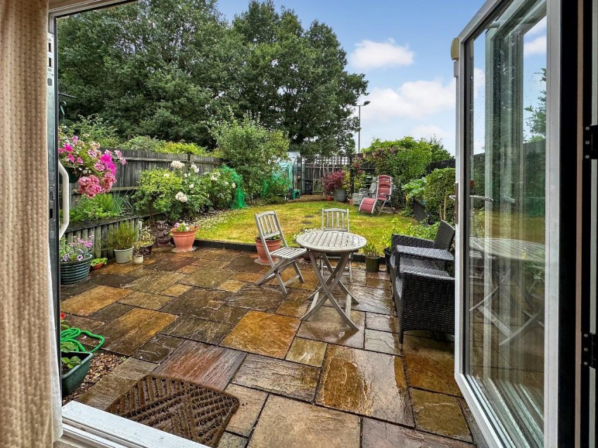 Images for White Hill Close, Caterham