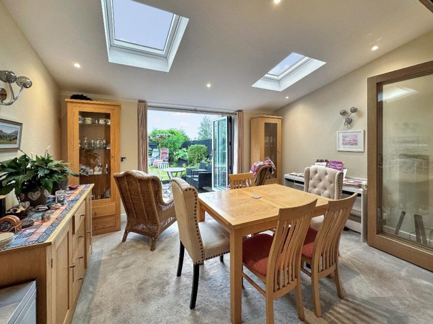 Images for White Hill Close, Caterham