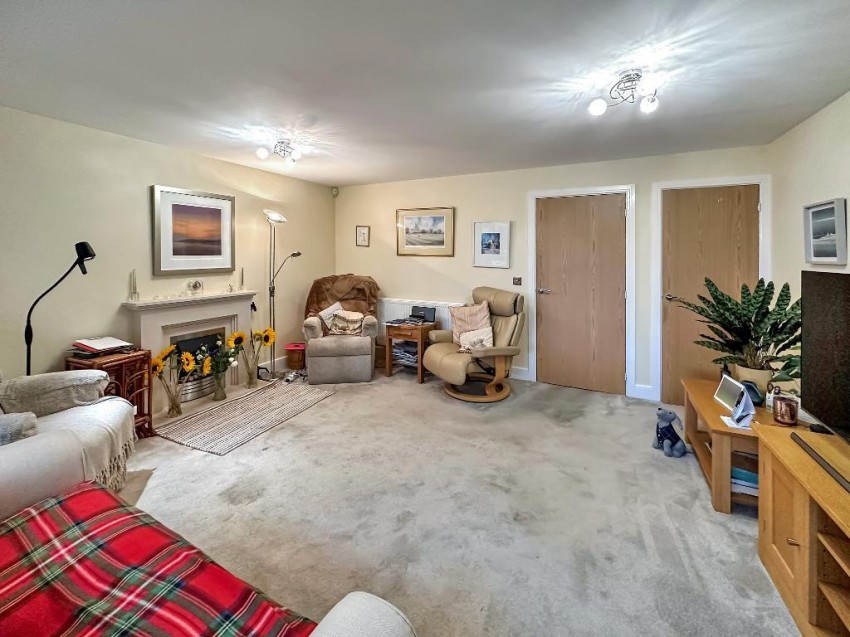 Images for White Hill Close, Caterham