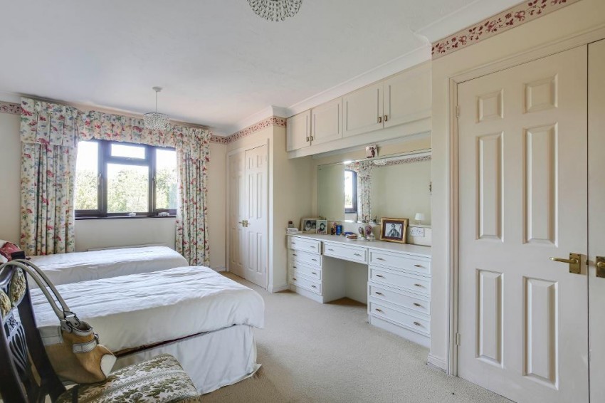 Images for Overhill, Warlingham