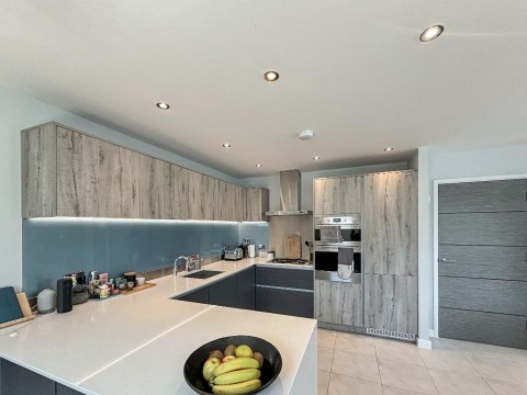 View Full Details for Campden Road, South Croydon