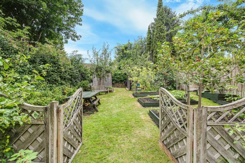 Images for Briton Hill Road, Sanderstead