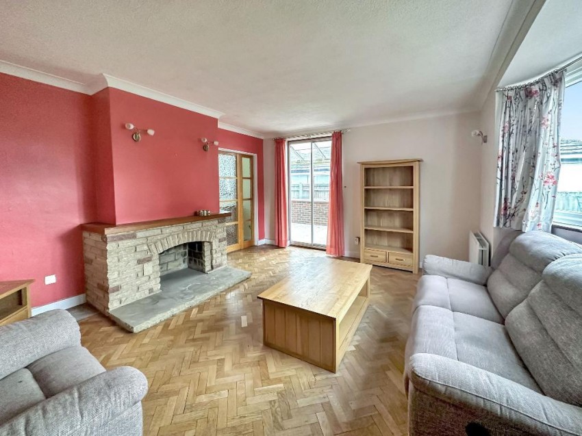 Images for Onslow Gardens, Sanderstead