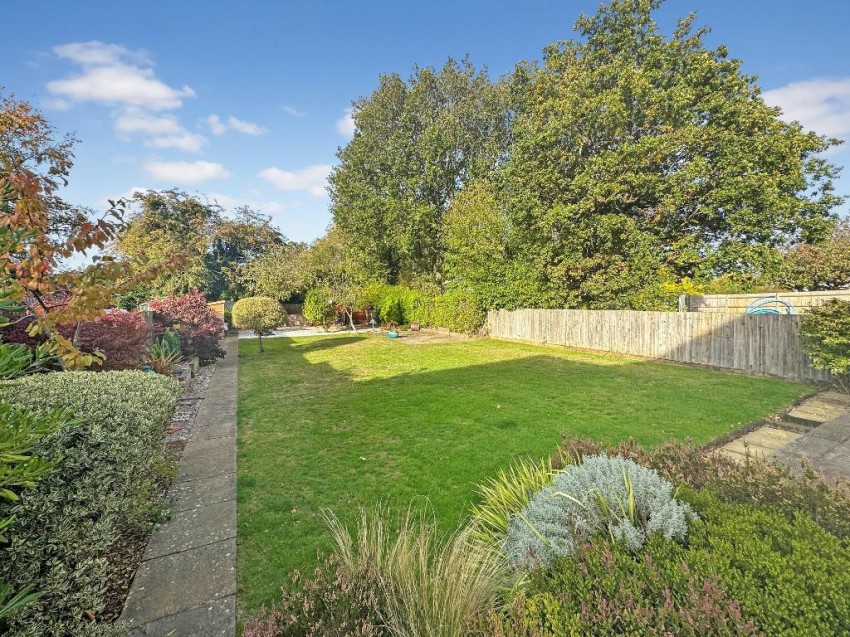 Images for Blacksmiths Hill, Sanderstead