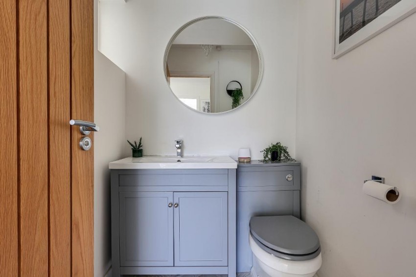 Images for Hillbury Close, Warlingham
