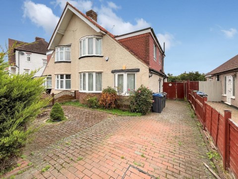 View Full Details for Kingsway Avenue, South Croydon