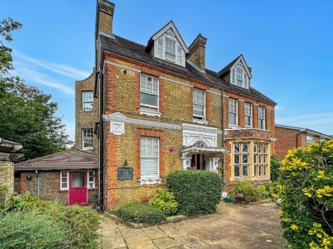 View Full Details for Birdhurst Road, South Croydon