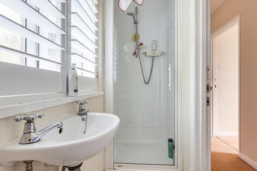 Images for Kingswood Way, South Croydon