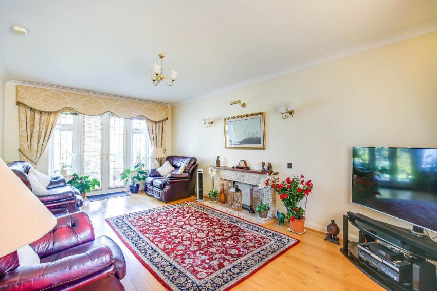 Images for Manor Way, South Croydon