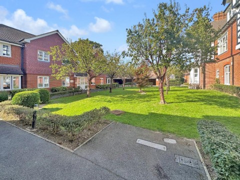 View Full Details for Knotley Way, West Wickham