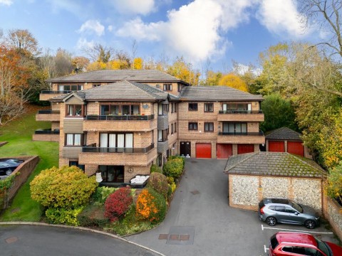 View Full Details for Whyteleafe Hill, Caterham