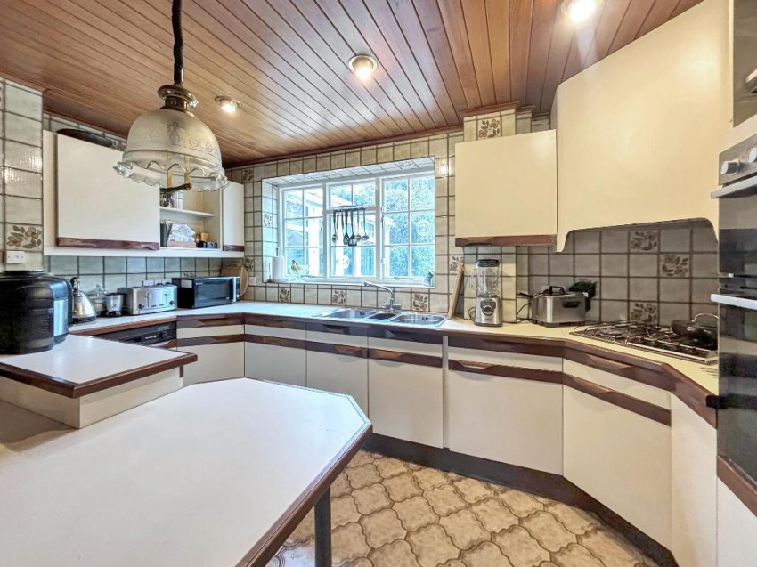 Images for Crest Road, South Croydon