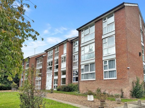 View Full Details for Harestone Valley Road, Caterham
