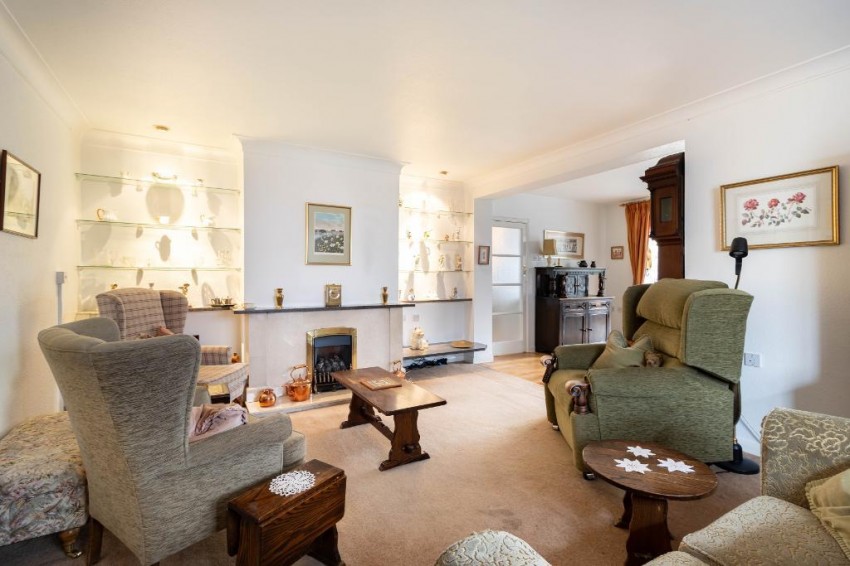 Images for Blacksmiths Hill, Sanderstead